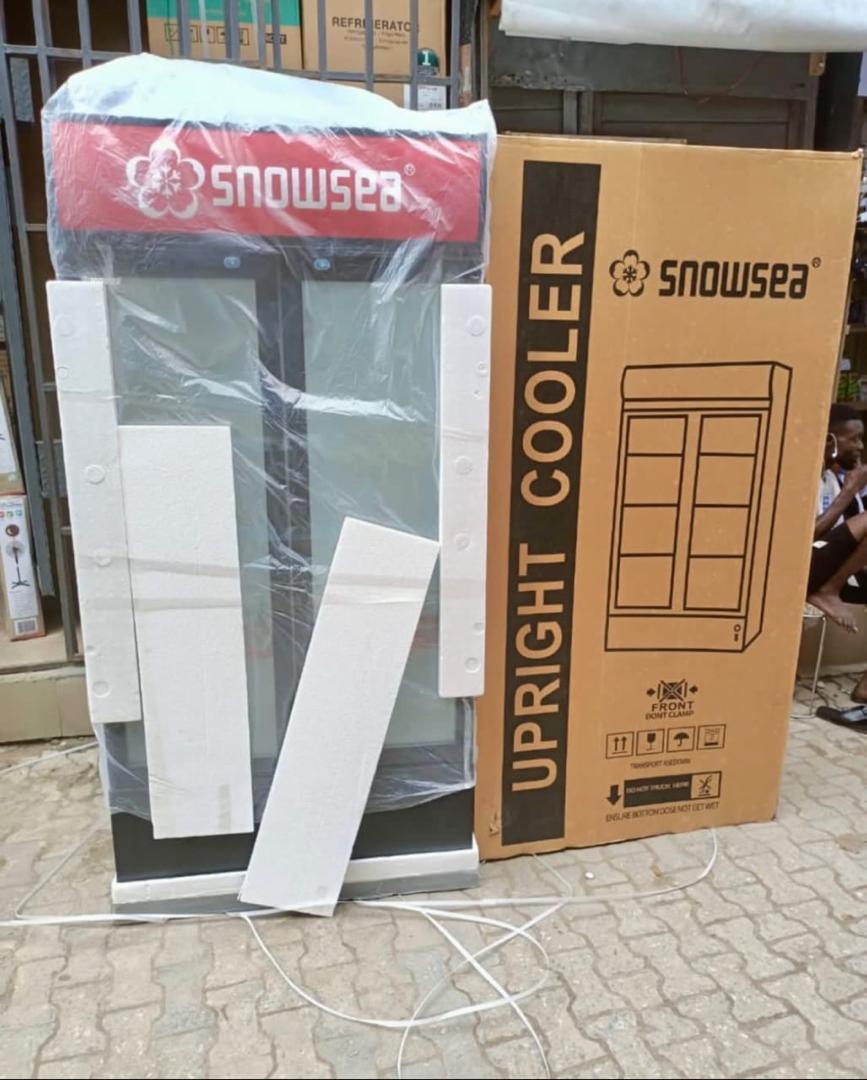 Double door chiller